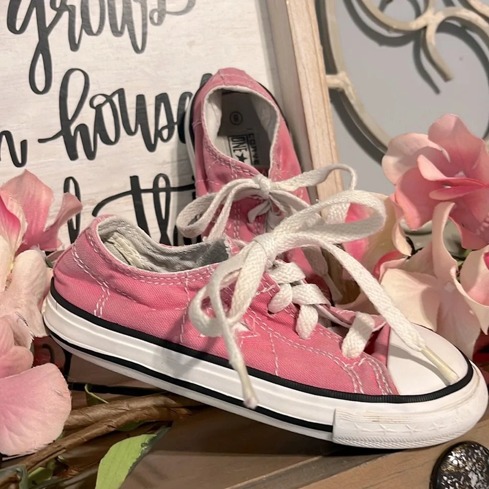 Converse low top